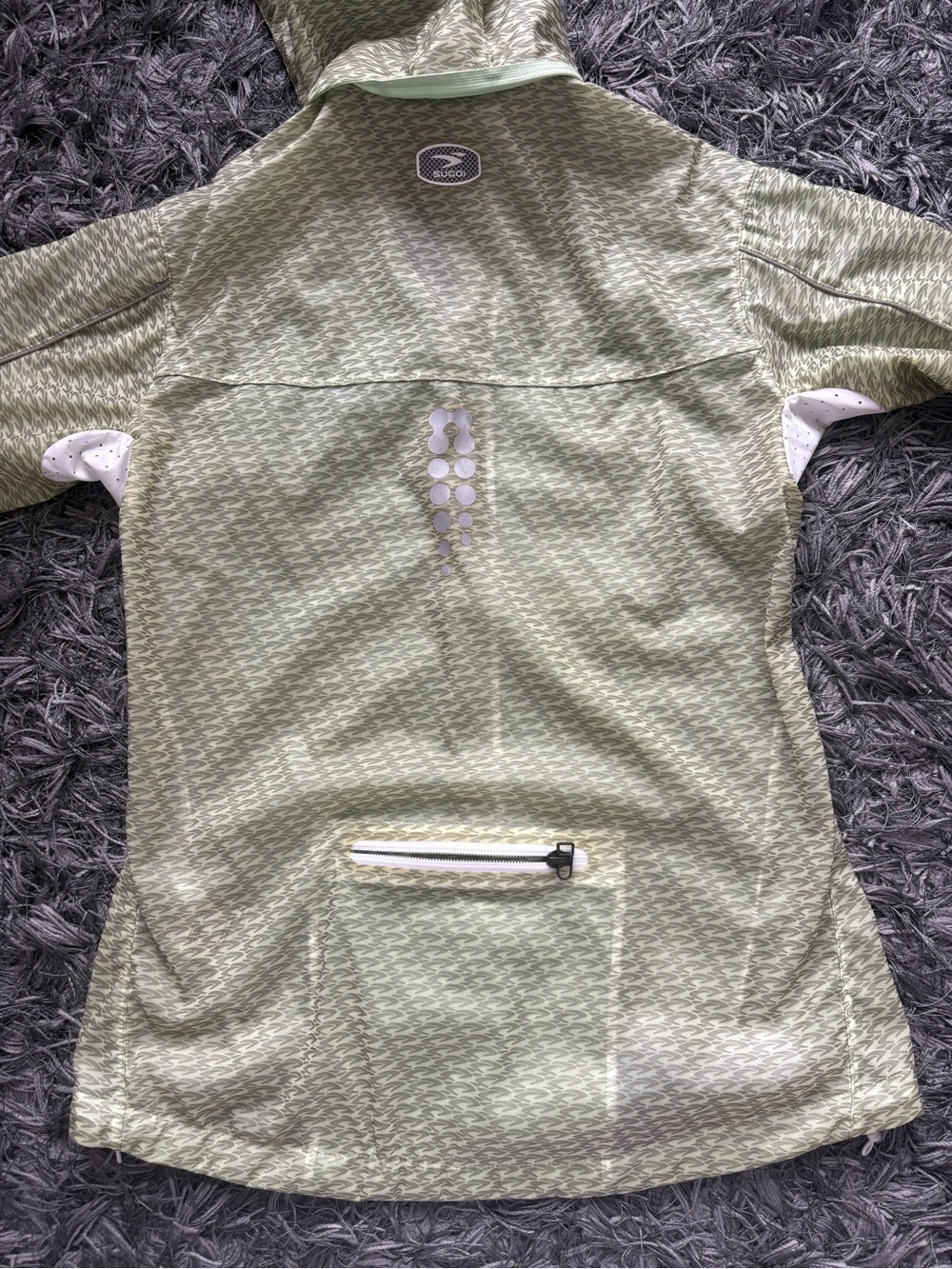Sugoi women's Hydrolite jacket - Picture 4 of 5